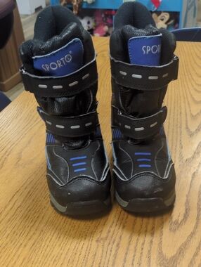 Sporto Black and Blue Kids Hook-and-Loop Winter Boots